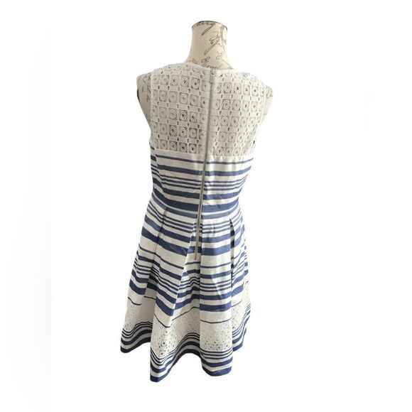 Vince Camuto Size 8 Blue and White Sleeveless Dress - Picture 4 of 9